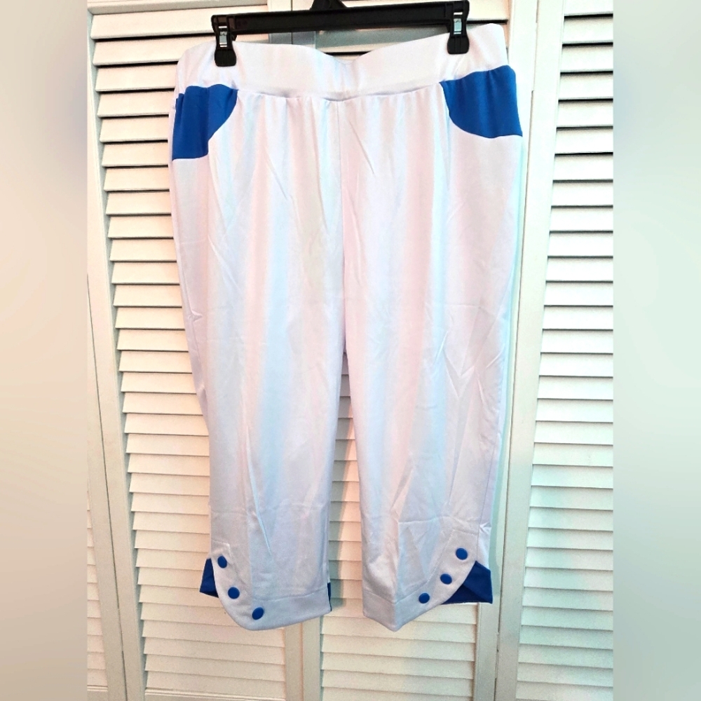 Ladies Capri Pants